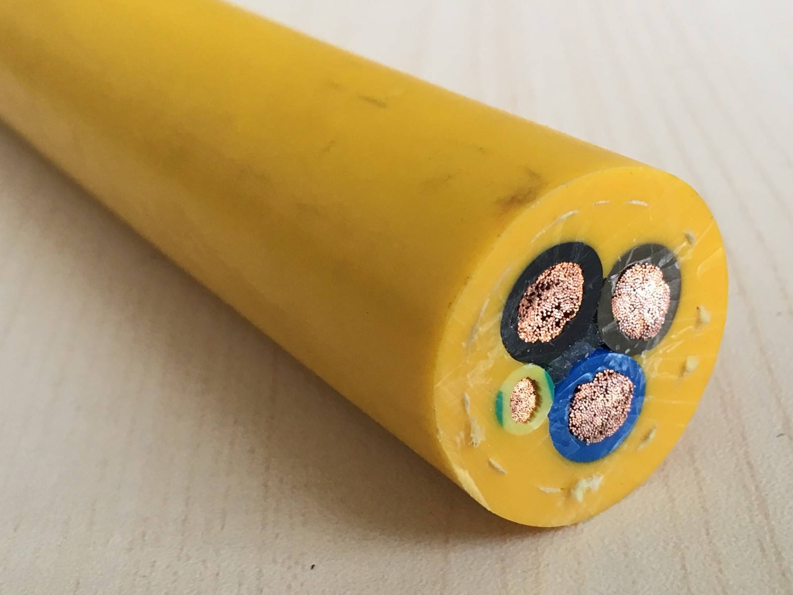 卷筒耐弯折电缆的产品特性